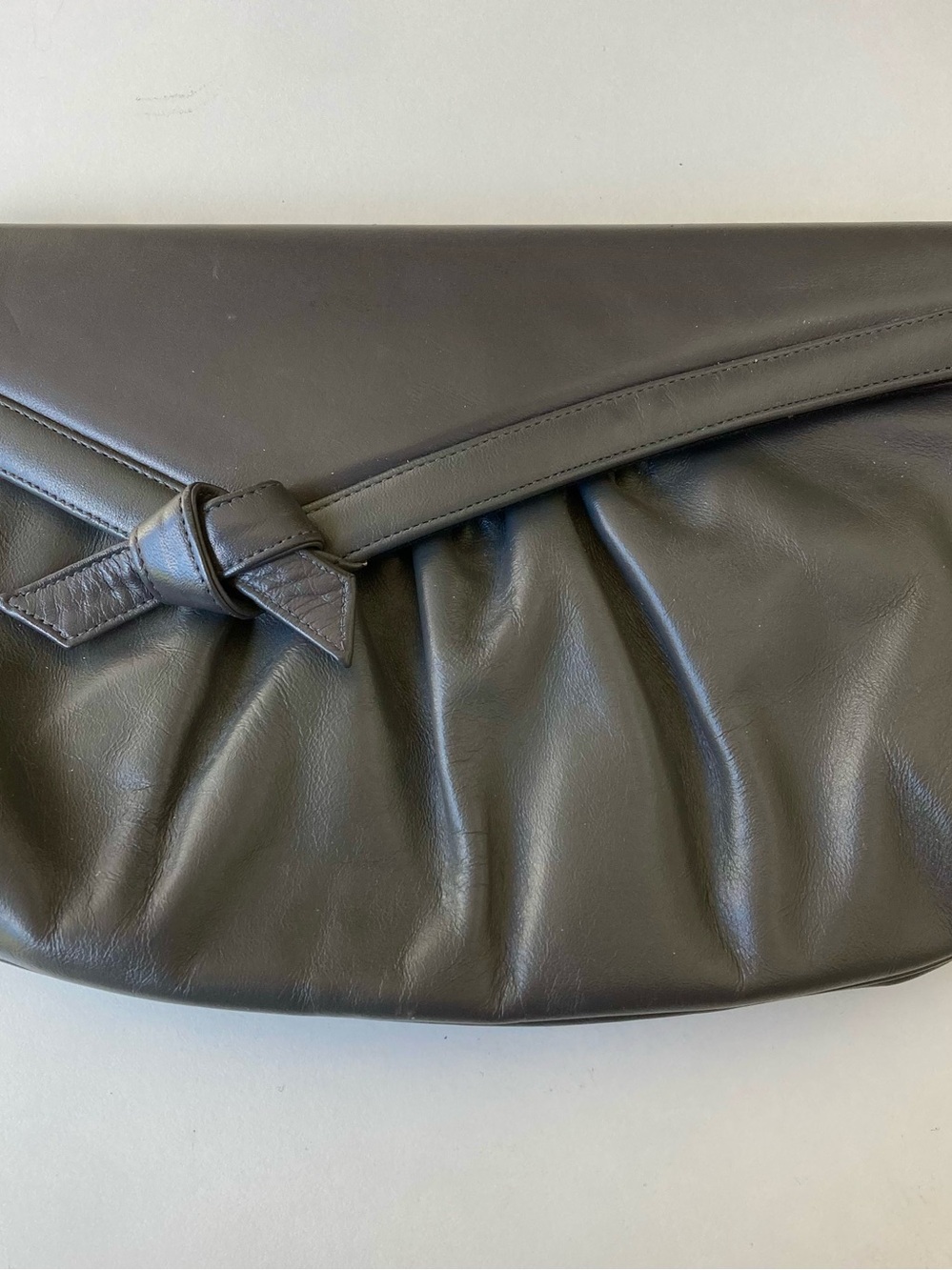 Morris Moskowitz Gray Clutch w/ Bow, Magnetic, Pockets - No Strap
